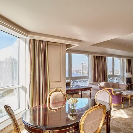 Four Seasons Cairo At The First Residence Giza Екстериор снимка A suite at the Four Seasons Hotel