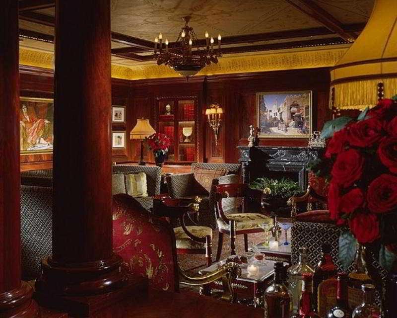 Four Seasons Cairo At The First Residence Giza Екстериор снимка The interior of the bar