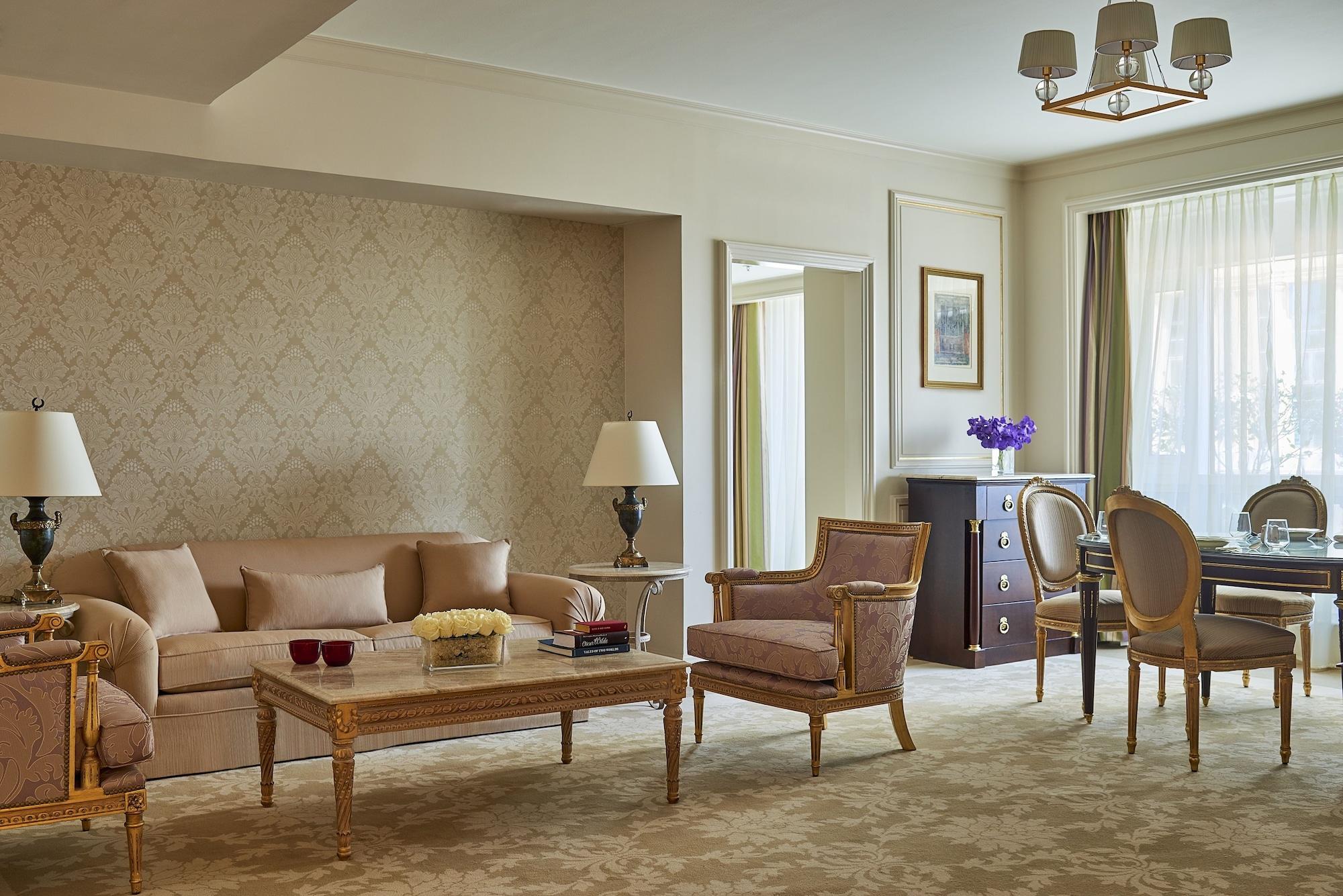 Four Seasons Cairo At The First Residence Giza Екстериор снимка A suite at the Four Seasons Hotel, Istanbul