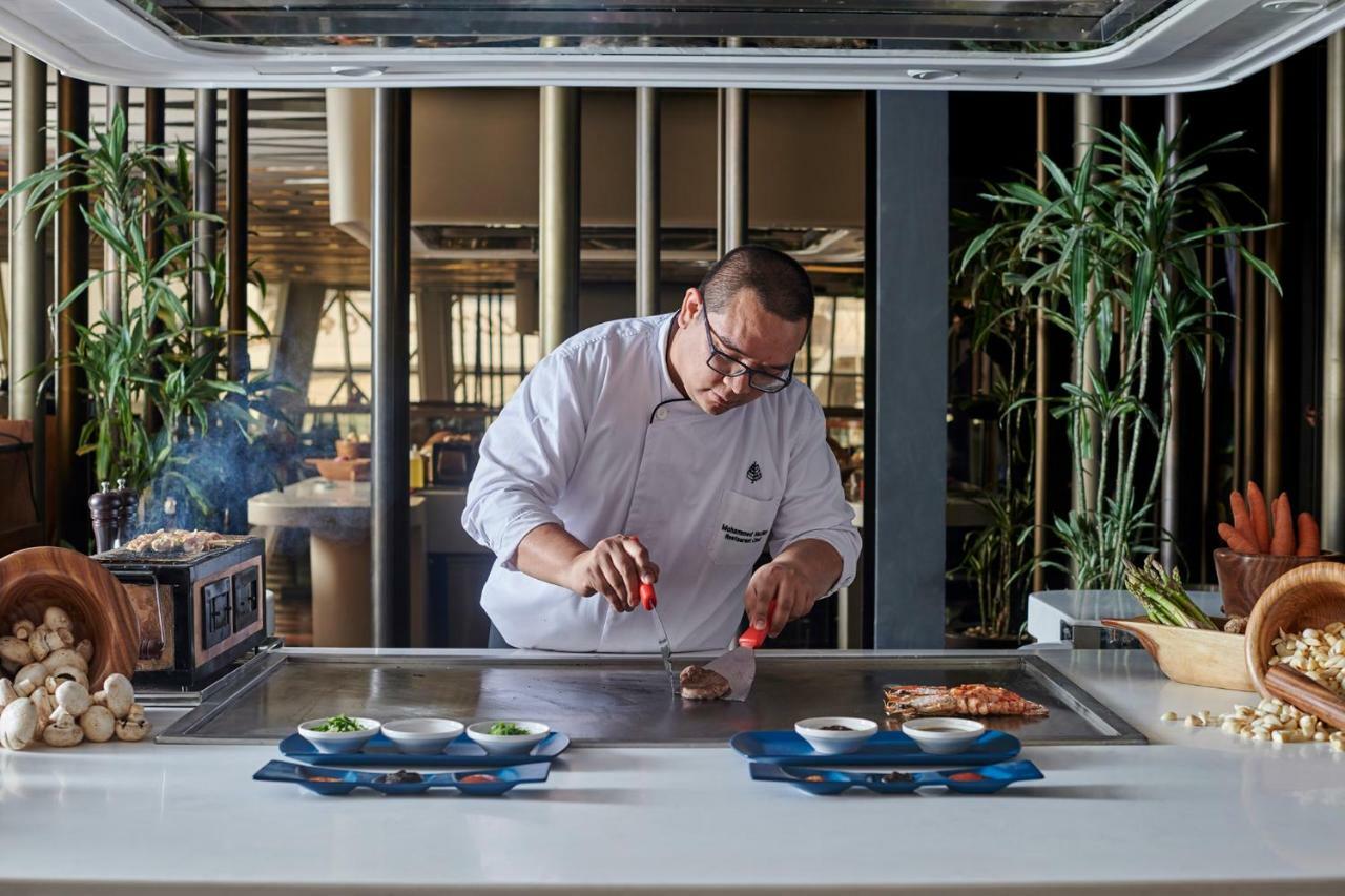 Four Seasons Cairo At The First Residence Giza Екстериор снимка Chef at work